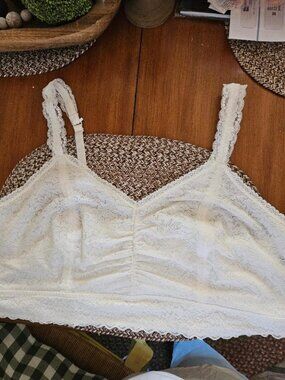 NWT Torrid Curve 4 way stretch Bralette Lace 5X(28W) Pretty!